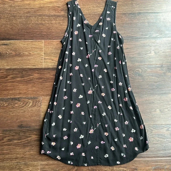 GAP Dress with Dark Floral Print | Floral Print | GAP Dress | Dark Florals - Picture 2 of 7